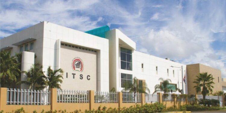 ITSC se convierte en la primera con la carrera de semiconductores en RD