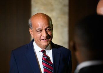 Crisis eléctrica en puerta: suplidores exigen pagos atrasados a las EDE