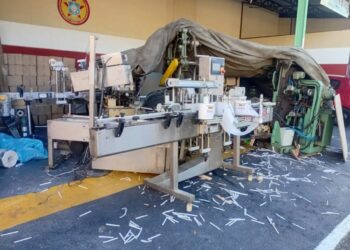 Fiscalía desmantela red de falsificación de cigarrillos y alcohol 