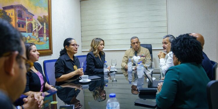 Unicef apoya al gobierno para reinserción laboral dominicanos deportados  