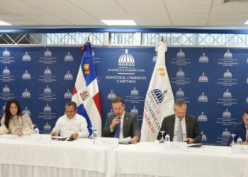 Aprueban permisos de instalación de 10 empresas de zonas francas