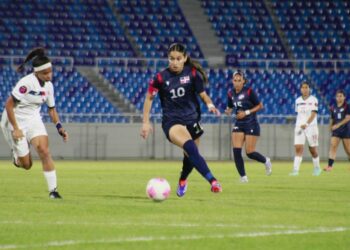 Fútbol: Golazo agónico de Vallecillo mantiene viva la esperanza dominicana