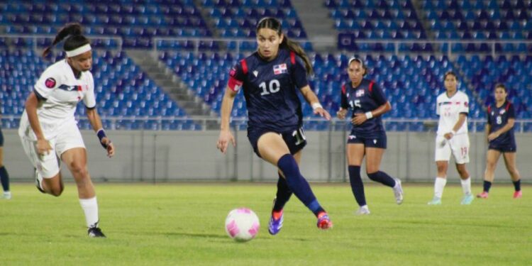 Fútbol: Golazo agónico de Vallecillo mantiene viva la esperanza dominicana
