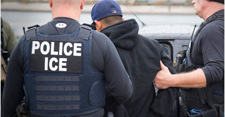 Trump reestructura el ICE por lentitud en deportaciones de inmigrantes ilegales
