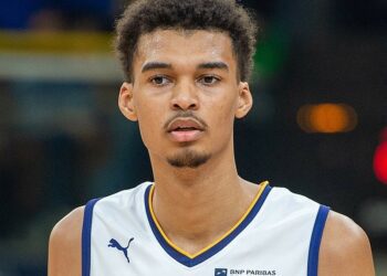 San Antonio pierde a Wembanyama por lesión en el hombro