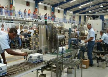 Industria enfrenta desafíos por costos y competencia externa