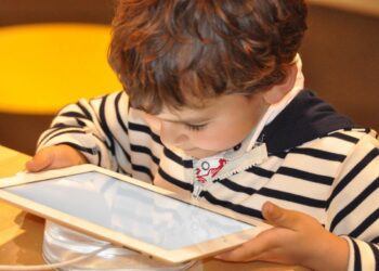 La tecnología en niños tiene beneficios cognitivos, con un pero
