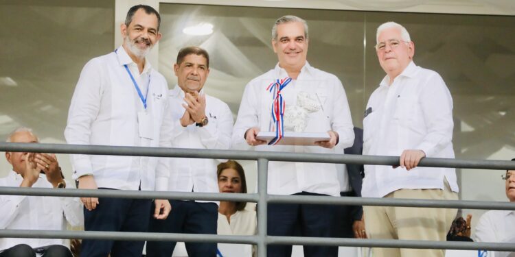 Abinader inaugura Feria Agropecuaria 2025 y rinde homenaje a Brache