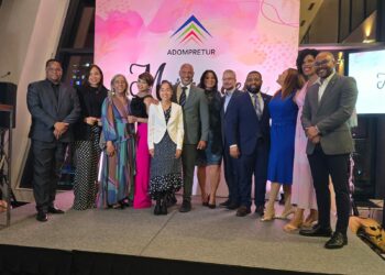 Adompretur reconoce a ocho mujeres destacadas del turismo