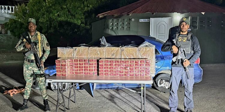 Arrestan médico con 80,000 cigarrillos de contrabando