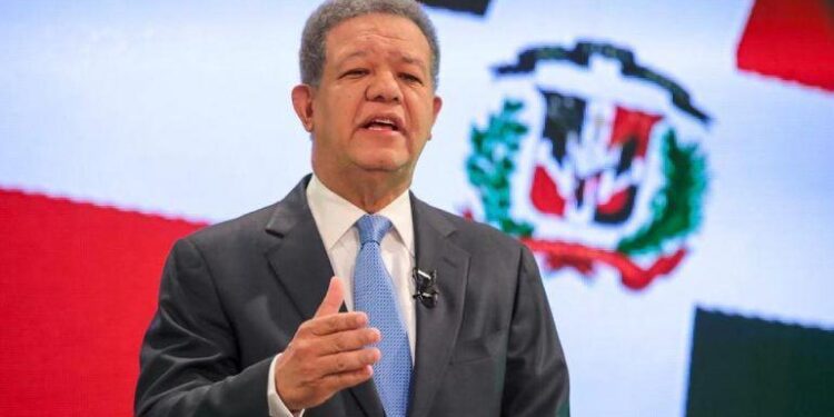 Leonel Fernández condena represión en Friusa: “Inaceptable”