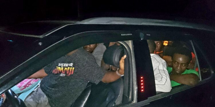 Ejército intercepta 31 indocumentados en San Juan de la Maguana