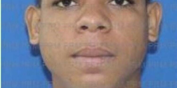 Policía abate a supuesto delincuente buscado por asesinato de oficial 