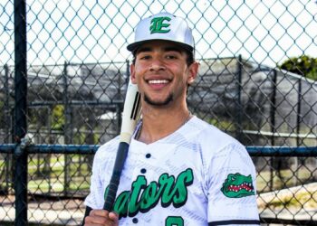 Alexander Ramírez: Joven promesa MLB gana beca en FL