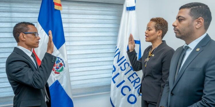 Juramentan nuevos fiscales en Santiago, Monte Plata y San Cristóbal