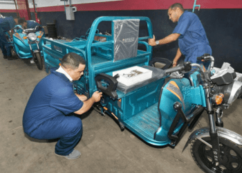 Cuba implementa plan para renovar vehículos en mal estado del turismo