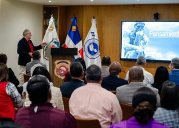 DNCD y CND se alían para impulsar pensamiento crítico antidrogas