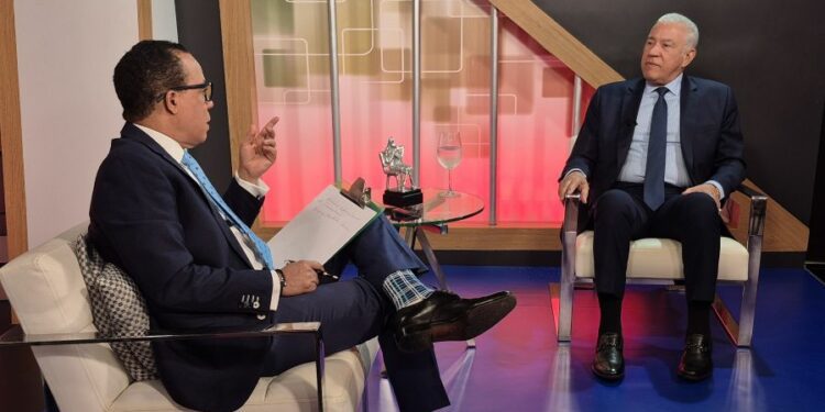 Andrés Bautista aborda desafíos políticos en el PRM, en Haití y educación en RD