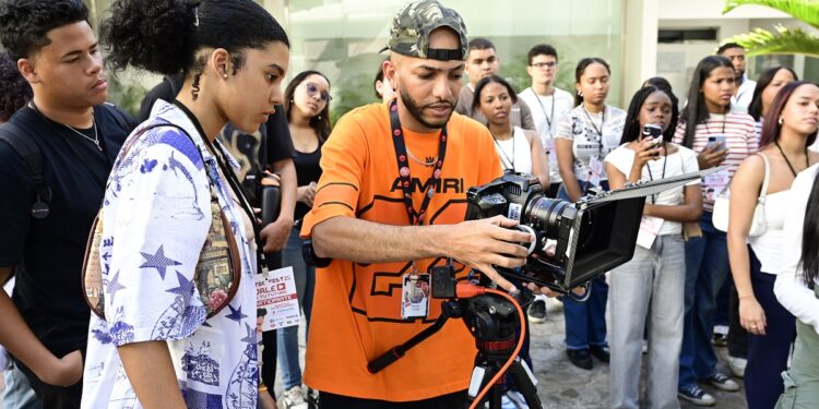 Jóvenes acuden en masa a INTEC Fest 2025