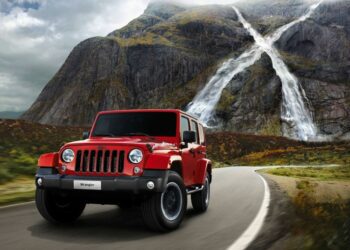 La producción de vehículos en EEUU caerá 20.000 unidades al día por los aranceles, 