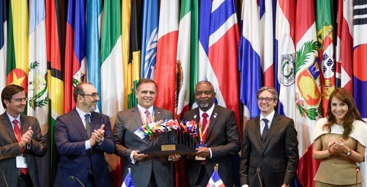 Trinidad y Tobago reemplaza a RD en la presidencia de banco latinoamericano