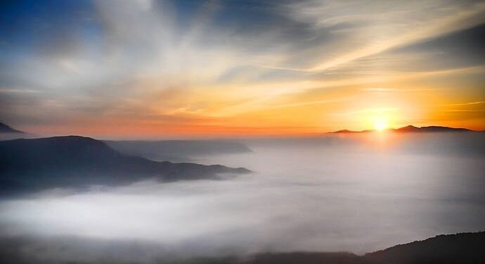 Descubrimiento científico revela impacto de las nubes bajas en el clima