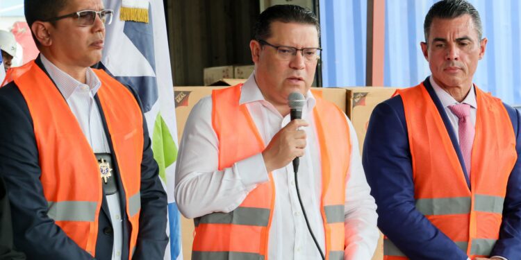 Aduanas destruye más de 19 millones de cigarrillos incautados en la frontera