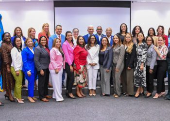 Diplomáticas sugieren transformar la participación política de la mujer en RD