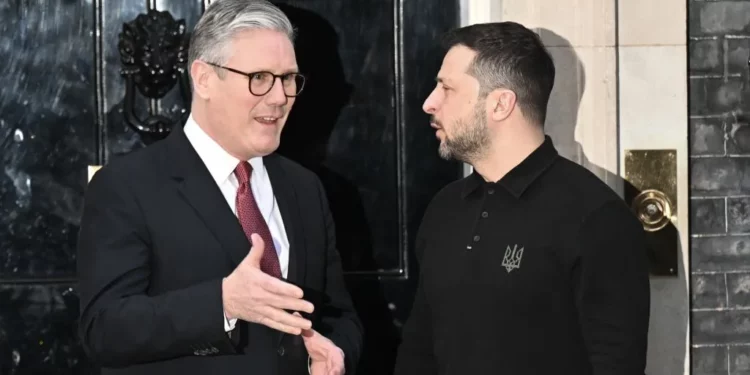 Reino Unido apoya a Ucrania con préstamo militar masivo