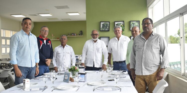 Persio Maldonado es reelecto como presidente de Fedotenis