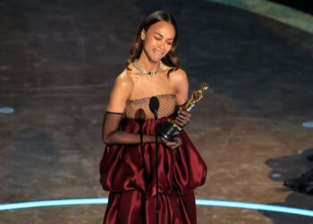 Zoe Saldaña primera dominicana en ganar Óscar por ‘Emilia Pérez’