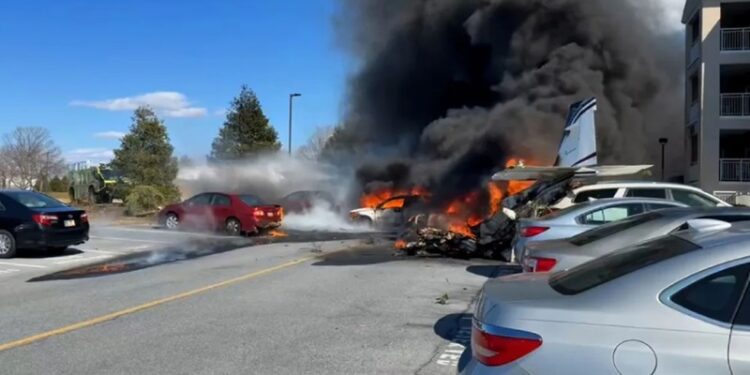 Una avioneta con cinco pasajeros se estrella en Pensilvania, EEUU