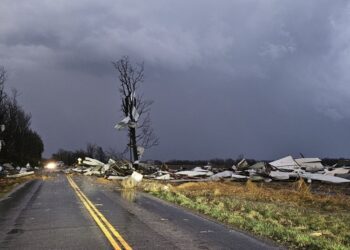 Al menos 31 muertos por tormentas y tornados en el Medio Oeste y Sur de EEUU  