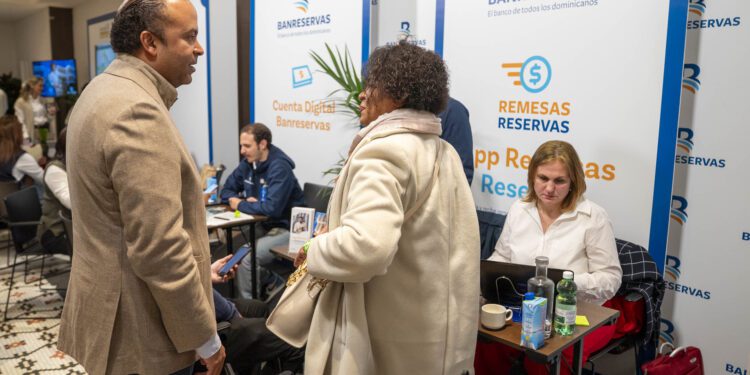 Banreservas cierra feria en España con RD$1,350 millones en solicitudes