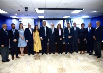 INDOTEL y UNIBE organizan debate sobre redes sociales, periodismo y democracia