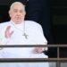 El Papa Francisco recibe el alta y saluda a los fieles tras 37 días hospitalizado