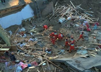 La Junta Militar confirma 1.002 muertos y 2.376 heridos por el terremoto de Birmania