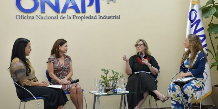 Onapi revela casi el 18% de patentes registradas en RD son de mujeres inventoras
