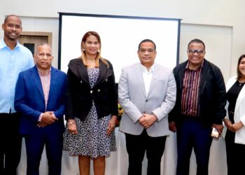 Empresarios y autoridades de La Romana refuerzan compromiso con el derecho de autor