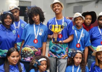 Escuela pública hace historia en la robótica dominicana