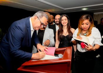 Periodista Máximo Jiménez lanza su segundo libro