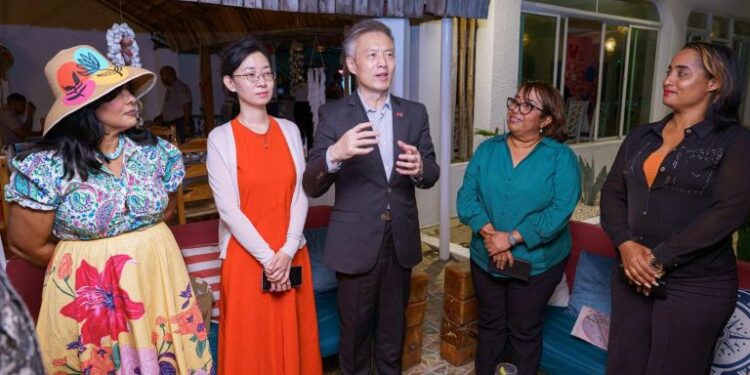 Embajador de China explora inversiones y cooperación en Barahona