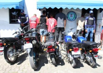 PN captura a cinco motociclistas tras circuito en túneles capitalinos