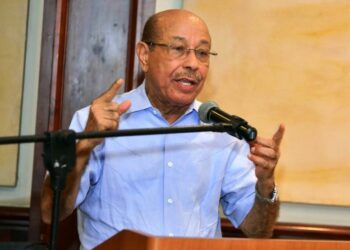 Montás aboga por gestionar las contradicciones internas partidarias 