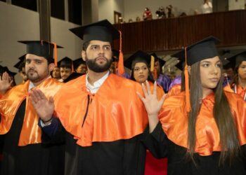 UNPHU gradúa 463 nuevos profesionales de grado y postgrado 