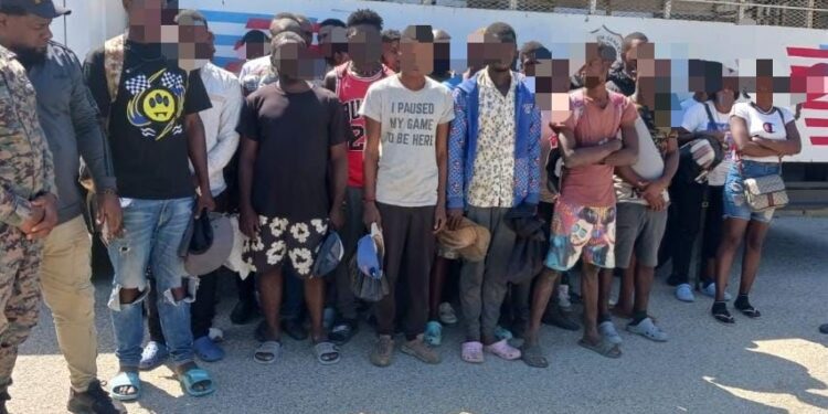 DGM intensifica operativos y repatria a 1,210 haitianos