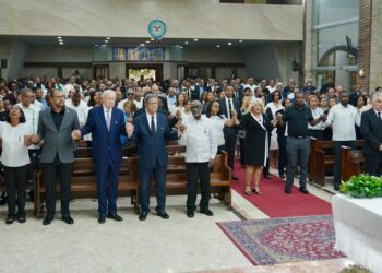 Fuerza del Pueblo ora por víctimas de la tragedia del Jet Set