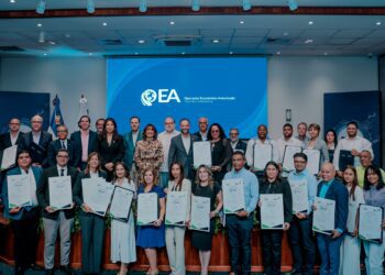 Aduanas certifica 15 nuevas empresas y suman 671 en programa OEA