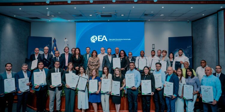 Aduanas certifica 15 nuevas empresas y suman 671 en programa OEA