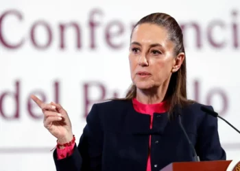 México preparado ante aranceles de EE.UU. y responde a petición de datos biométricos